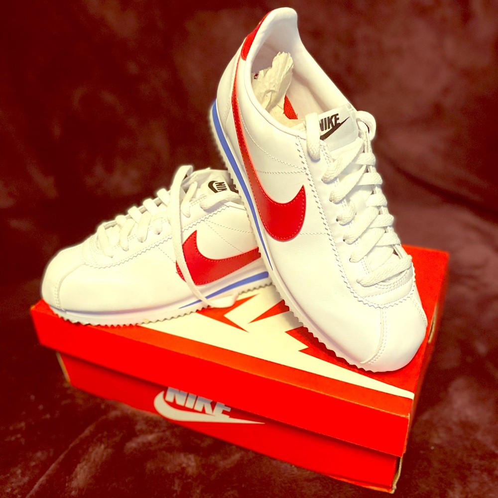 Nike Women’s Classic Cortez Leather Sneaker